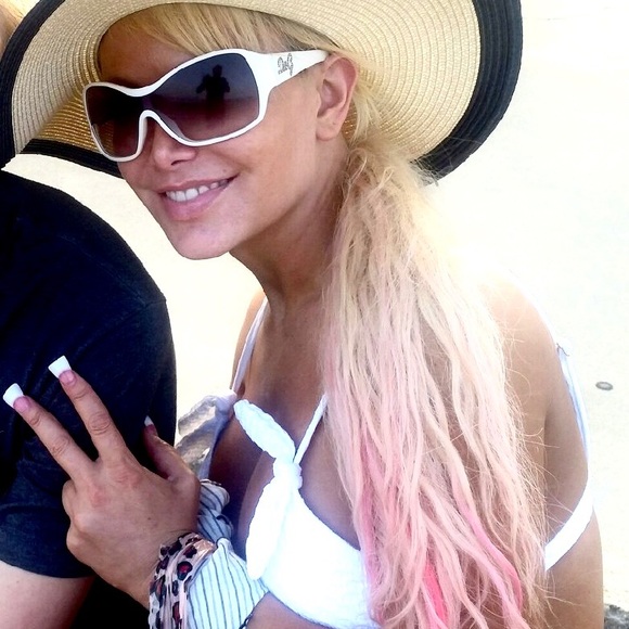 Hot Pink Hair Chalk. 💖💖💖 - Picture 4 of 15